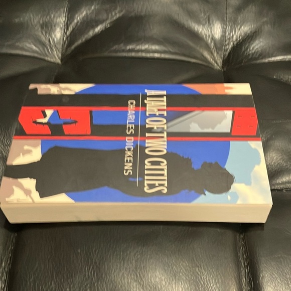 Book: A Tale of Two Cities by Charles Dickens classic story - Picture 10 of 11